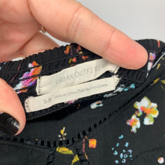 URBAN OUTFITTERS Black Floral Smocked Bustier Crop Top Small - Picture 6 of 7